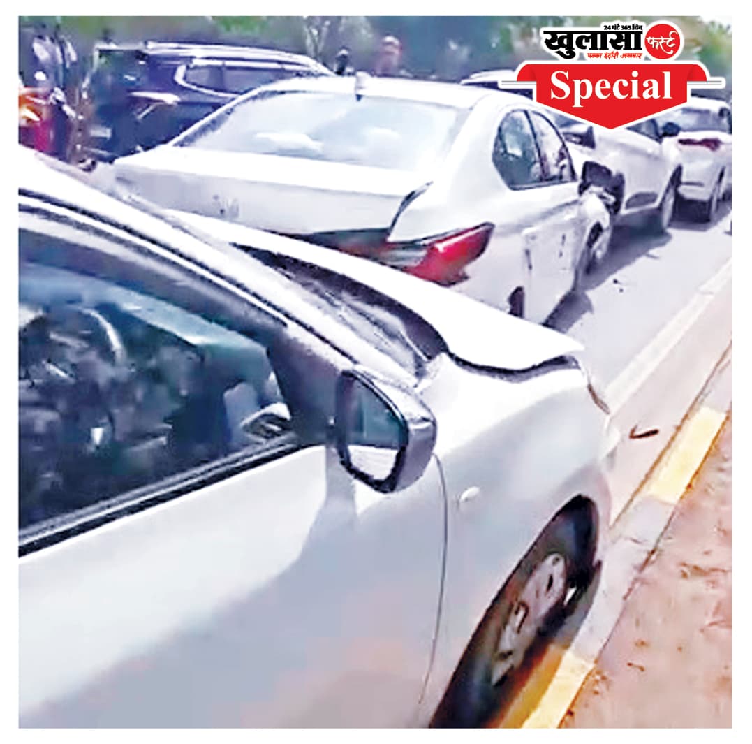 सड़क पर 5 गाड़ियां नहीं